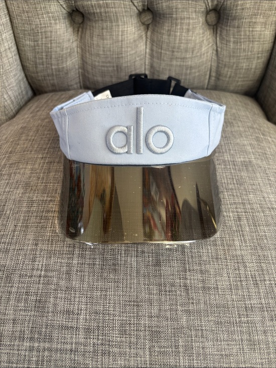 ALO Yoga Accessories - ALO Yoga women’s Light Blue  Visor with Reflective Gold Brim